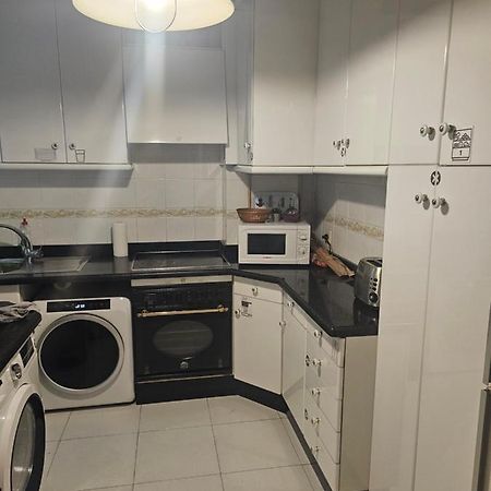 Habitacion Amplia Y Centrica En Piso Compartido A Coruña Kültér fotó
