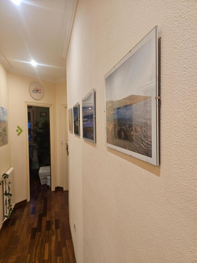 Habitacion Amplia Y Centrica En Piso Compartido A Coruña Kültér fotó